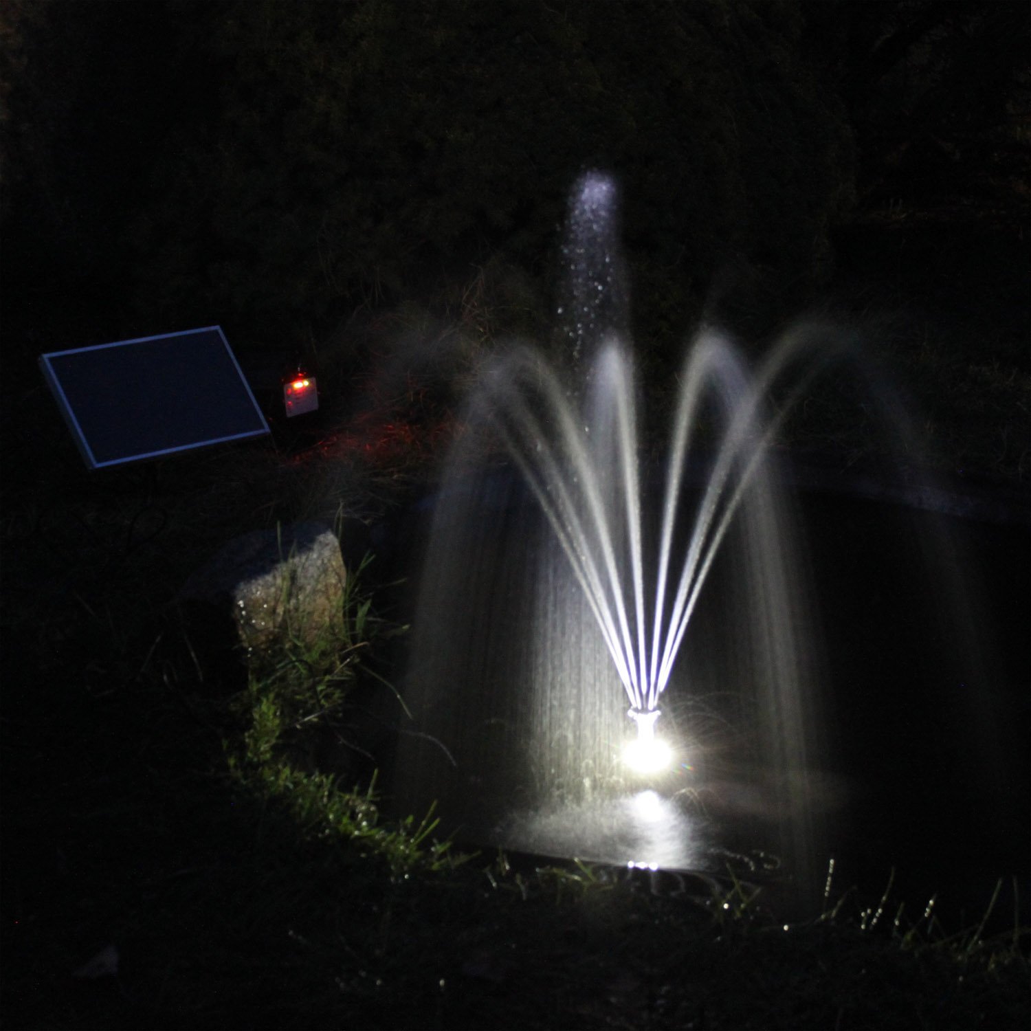 Solar Pumpe Solarpumpe für Teich Teichpumpe bunter Multicolor LED Beleuchtung 